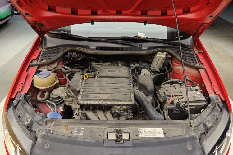 Polo 2018 car image #40