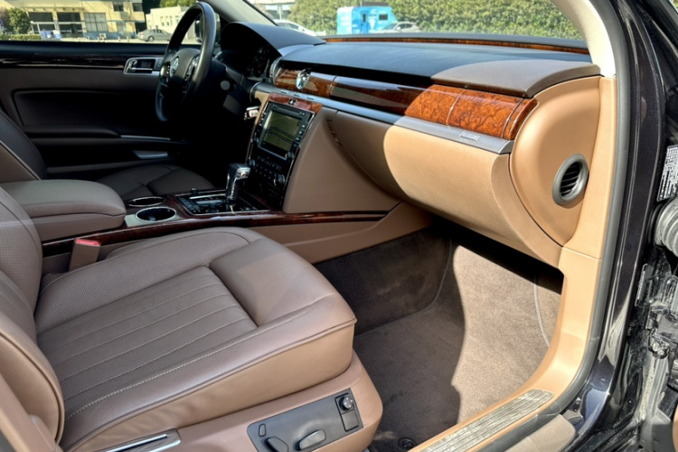 Volkswagen Pheaton 2016 immagine di auto #40