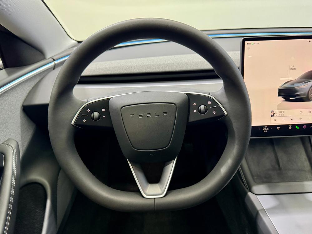 Tesla Model 3 2024 car image #17