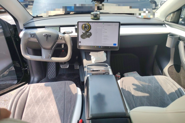 Tesla Model Y 2021 #7 Tesla Model Y 2021 car image #7
