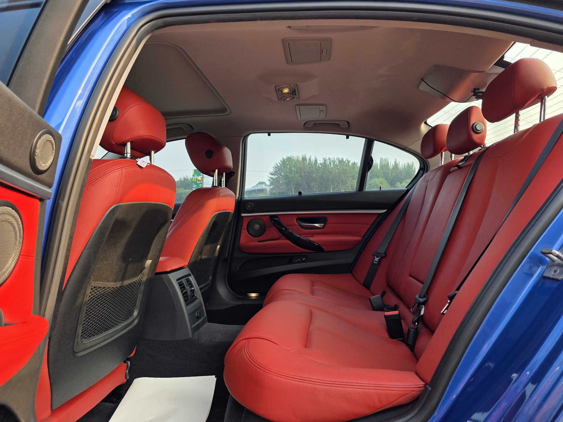 BMW 3 Series 2018 #9 BMW 3 Series 2018 car image #9