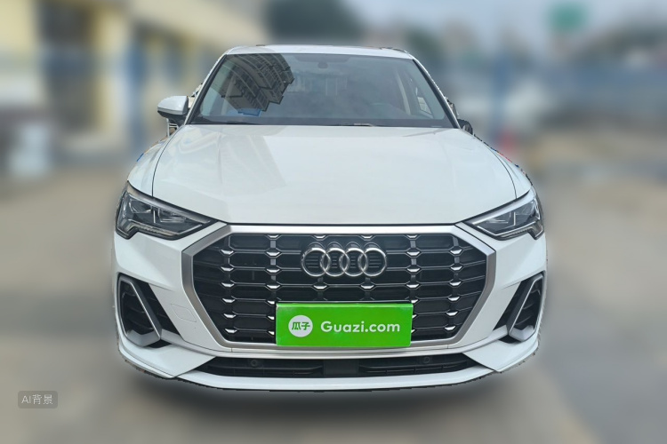 Audi Q3 2019 car image #3