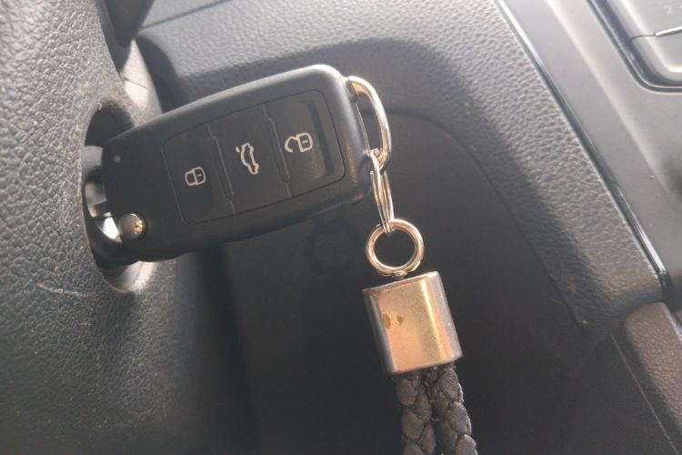 Volkswagen Santana 2019 car image #14