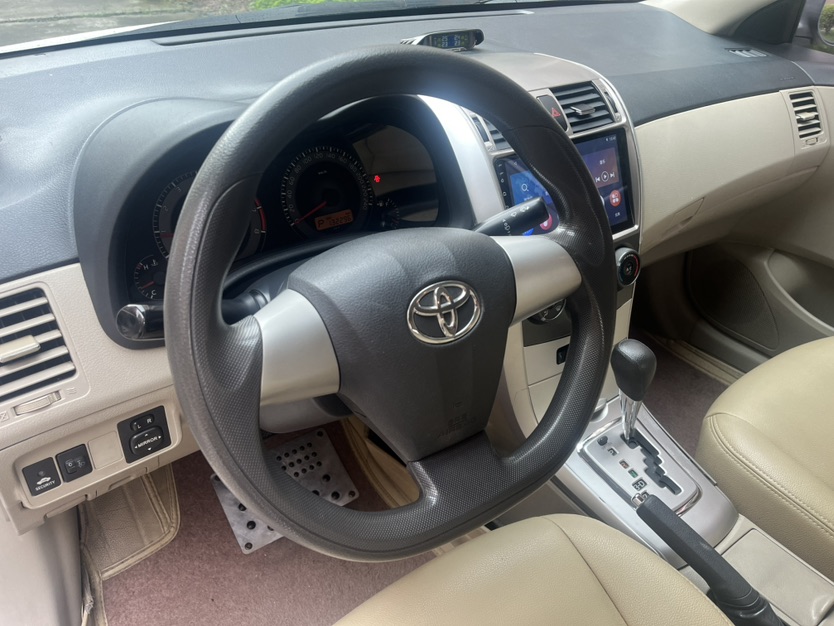 Toyota Corolla 2014 #8 Toyota Corolla 2014 car image #8