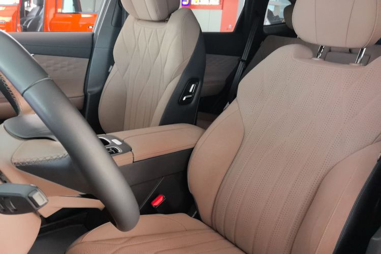 Chery Tiggo 8 Plus 2024 immagine di auto #15