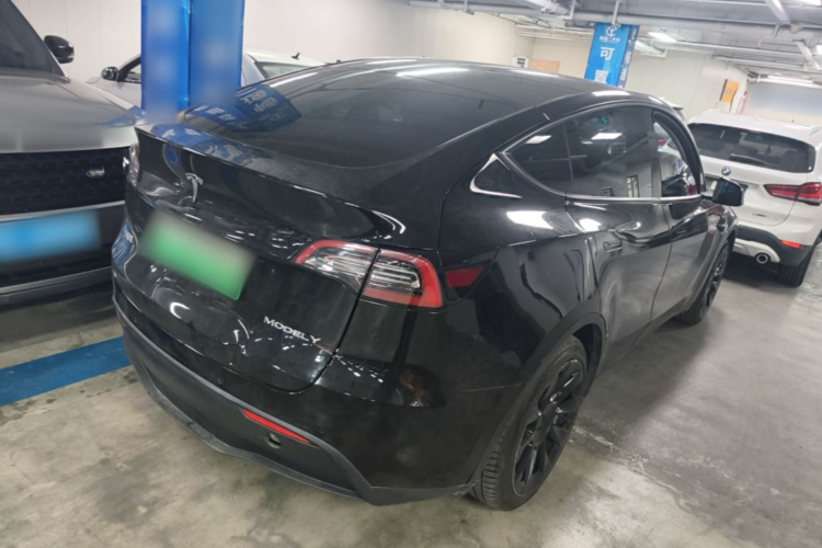 Tesla Model Y 2022 #5 Tesla Model Y 2022 car image #5