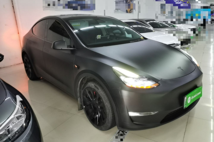 Tesla Model Y 2023 #4 Tesla Model Y 2023 car image #4