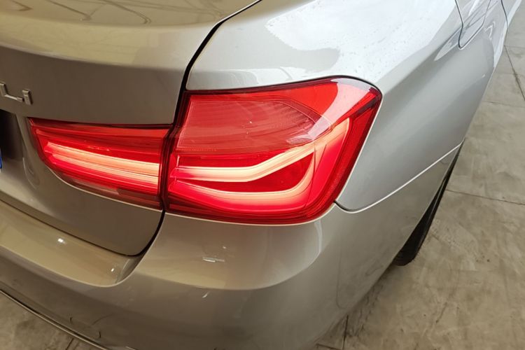 BMW 3 Series 2016 #8 BMW 3 Series 2016 car image #8