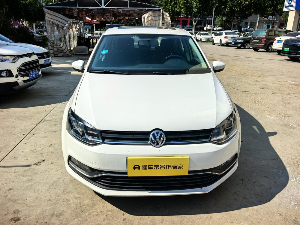 Volkswagen Polo 2016 car image #2