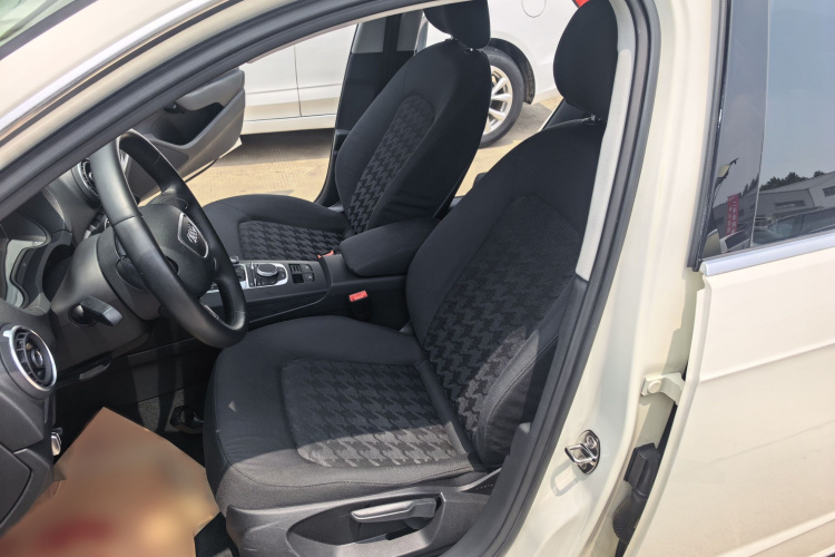 Audi A3 2015 immagine di auto #18