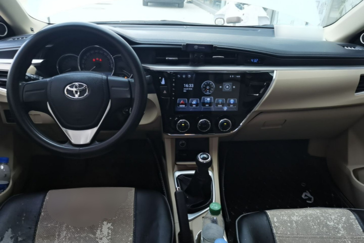 Toyota Corolla 2015 car image #10