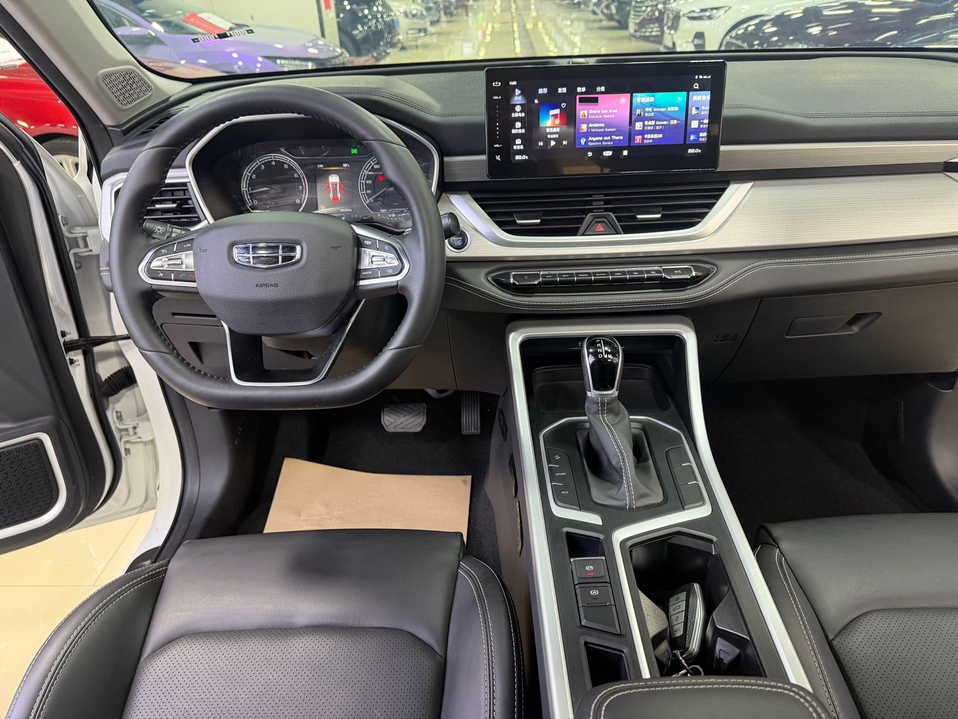 GEELY Vision X6 2021 car image #7