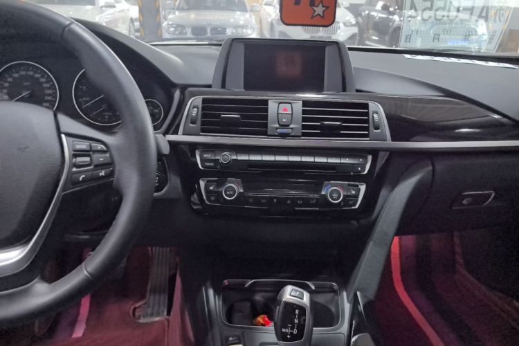 BMW 3 Series 2017 #17 BMW 3 Series 2017 immagine di auto #17