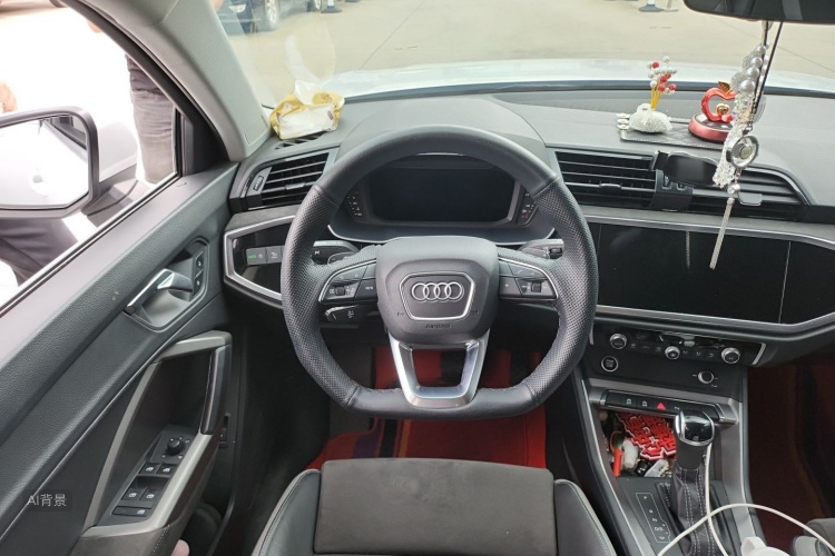 Audi Q3 2021 #12 Audi Q3 2021 car image #12