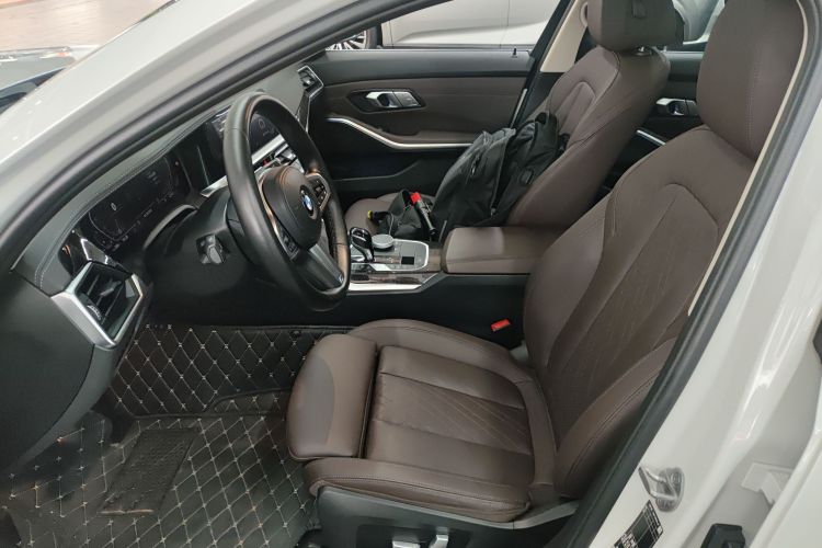 BMW 3 Series 2022 car image #28