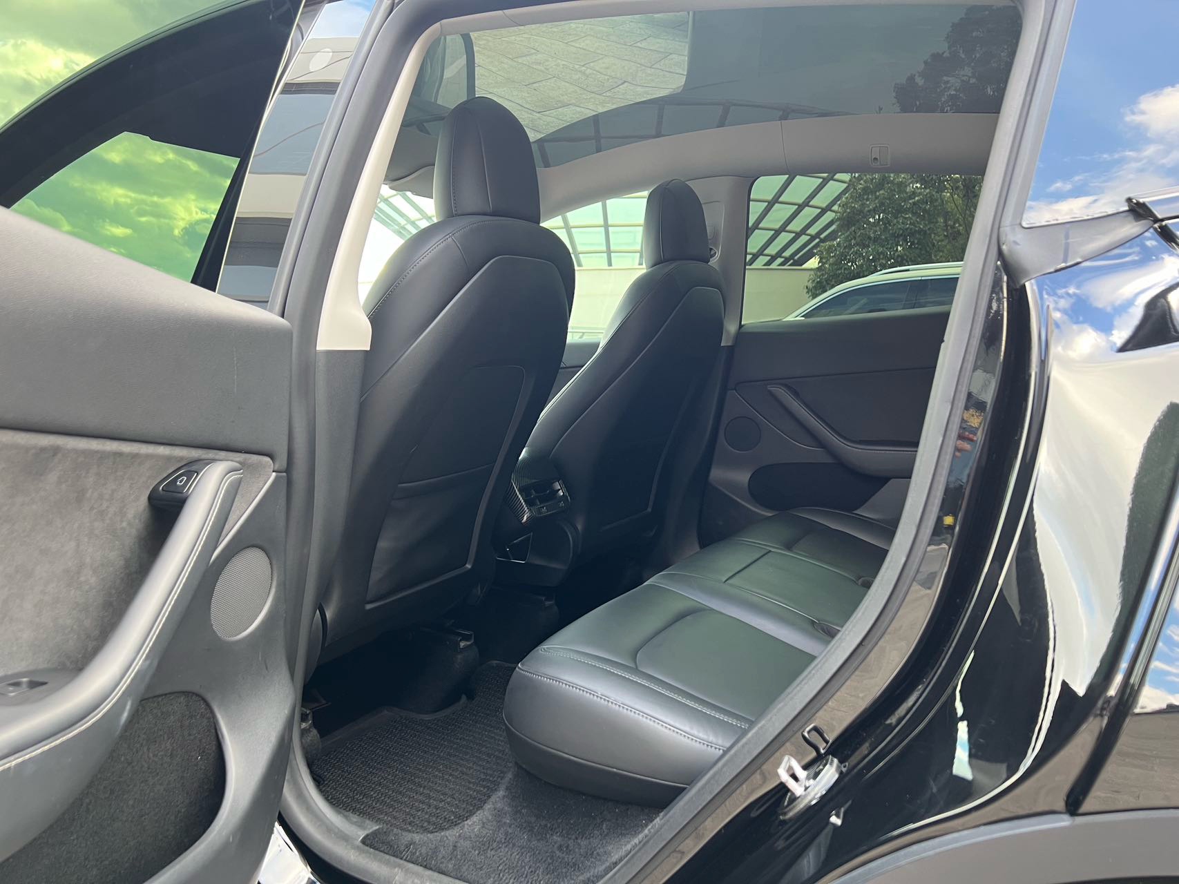 Tesla Model Y 2021 #10 Tesla Model Y 2021 car image #10