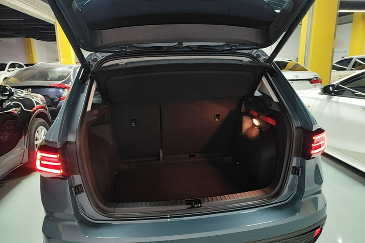 Volkswagen Tharu 2023 imagen de coche #19