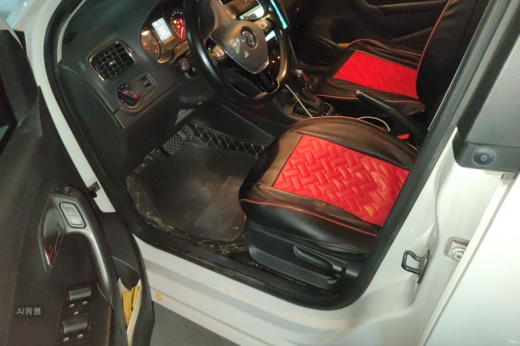 Volkswagen Polo 2018 car image #18