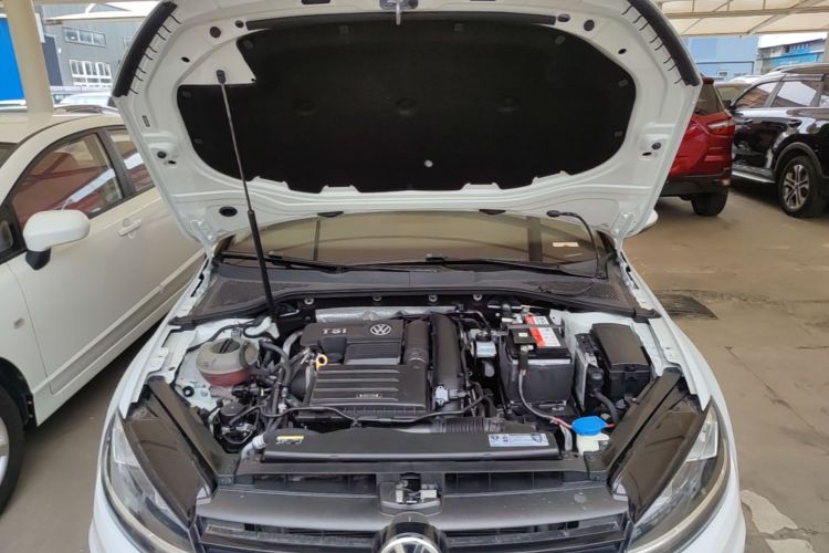 Volkswagen Golf 2020 car image #20