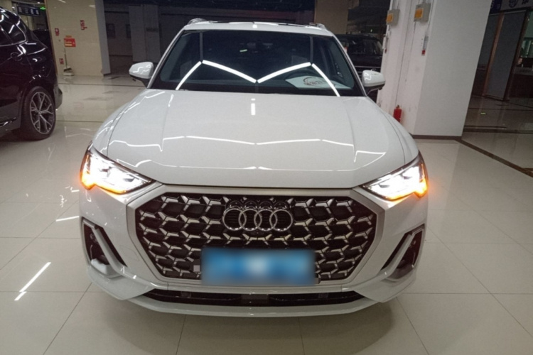Audi Q3 2025 imagen de coche #3