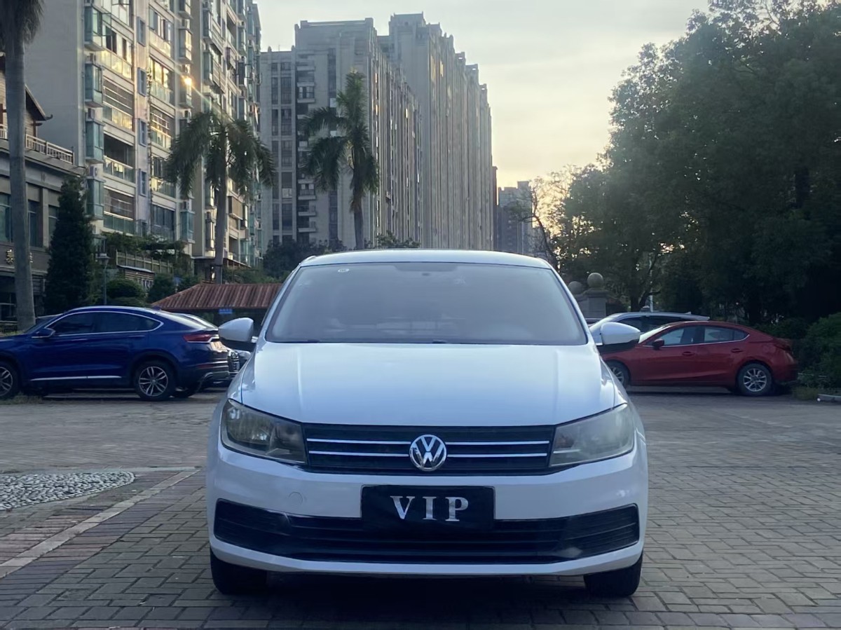 Volkswagen Santana 2016 car image #2