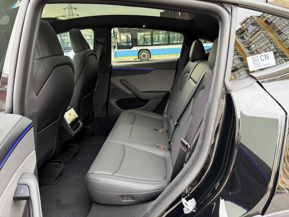 Tesla Model Y 2026 #9 Tesla Model Y 2026 imagen de coche #9