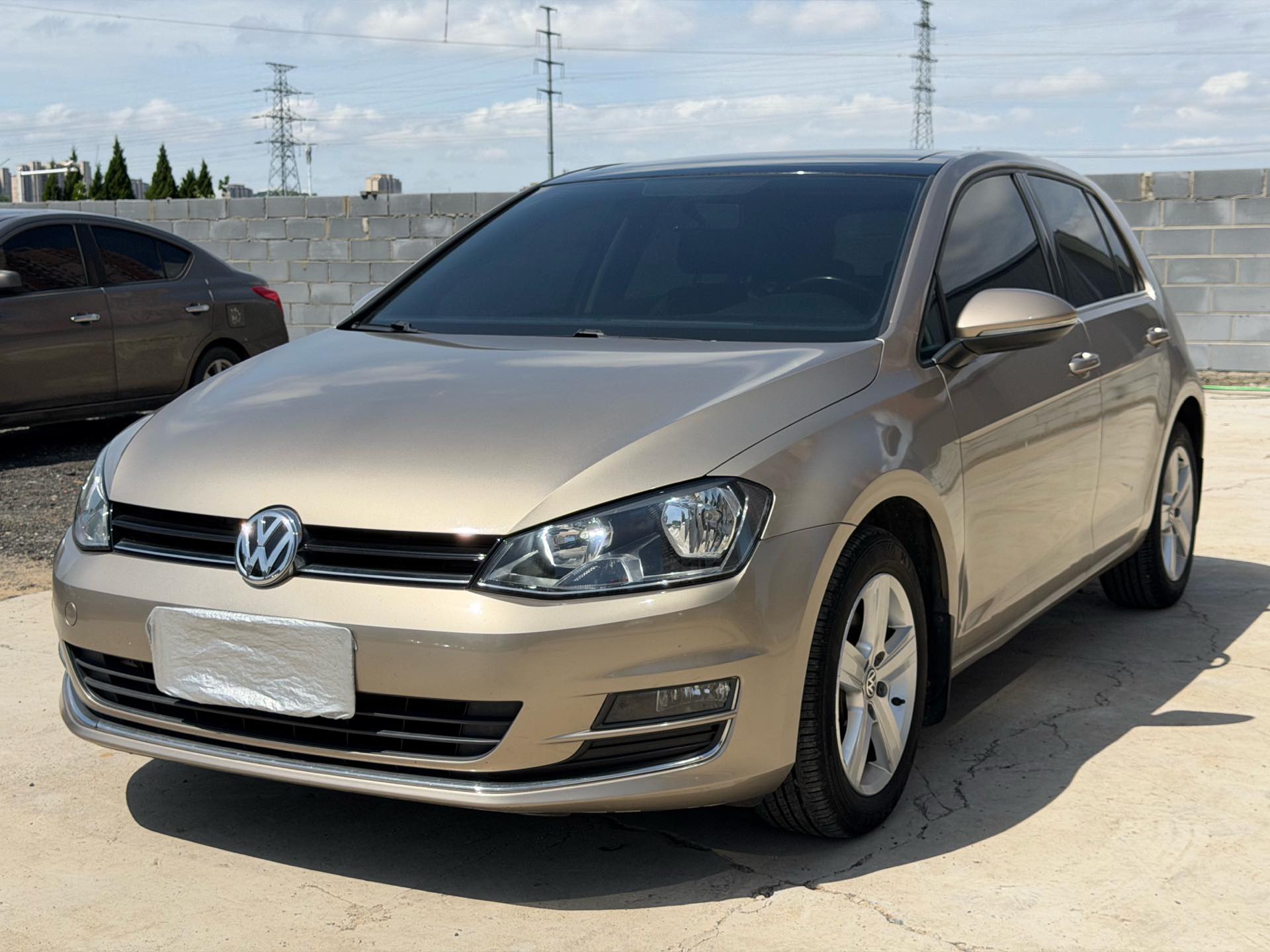 Volkswagen Golf 2015 Volkswagen Golf 2015 car image