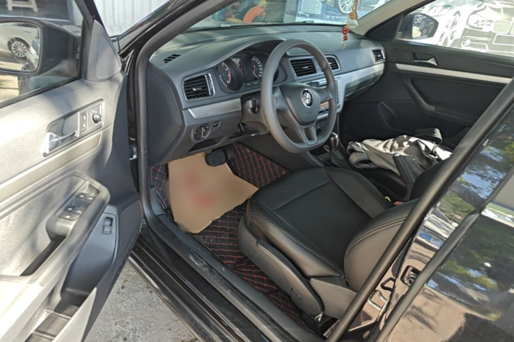 Volkswagen Lavida 2015 car image #16