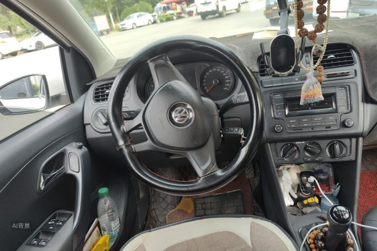 Volkswagen Polo 2017 car image #12