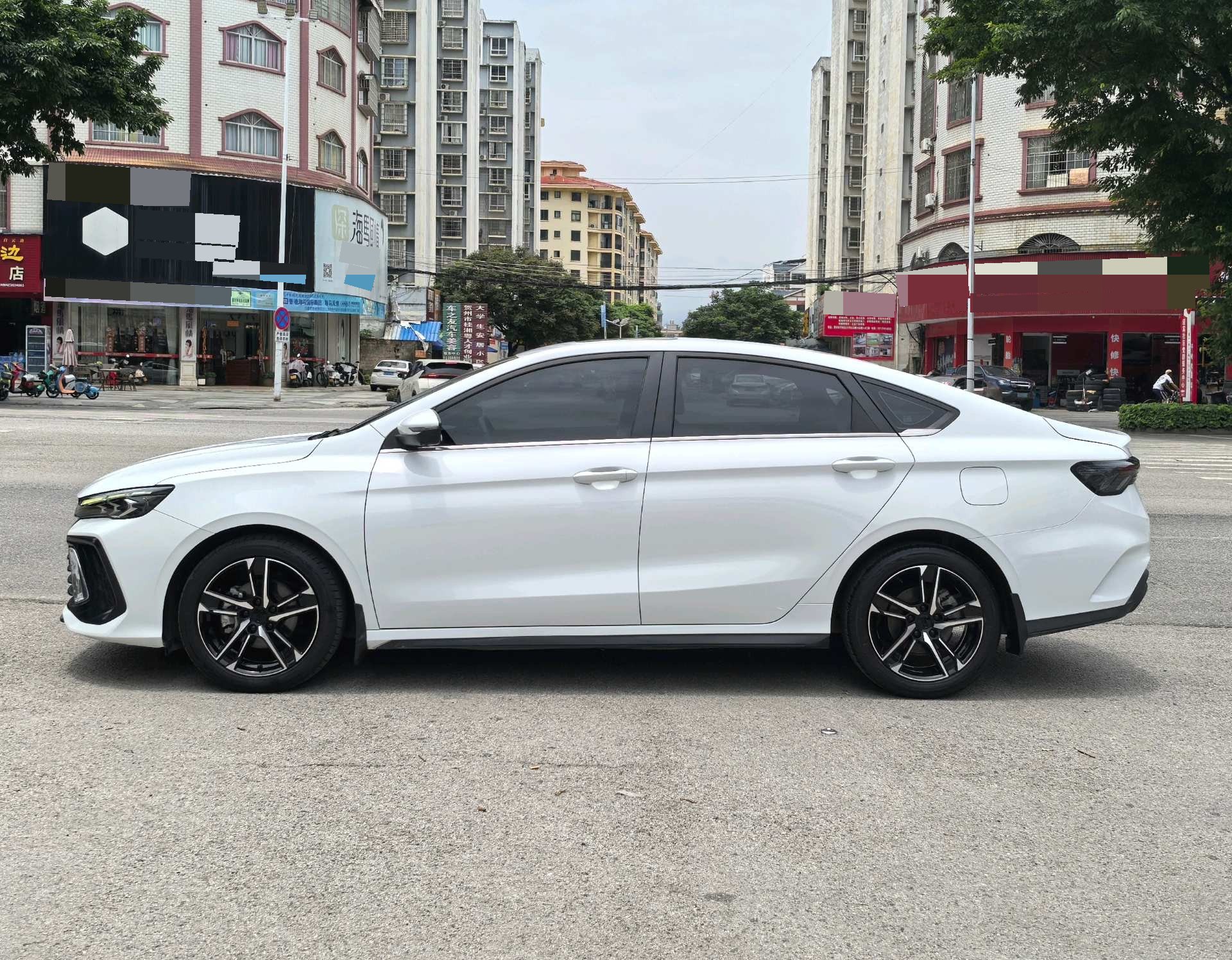 GEELY Binray 2022 image de voiture #4