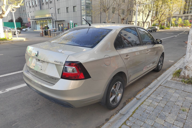 Skoda Rapid 2018 #7 Skoda Rapid 2018 image de voiture #7