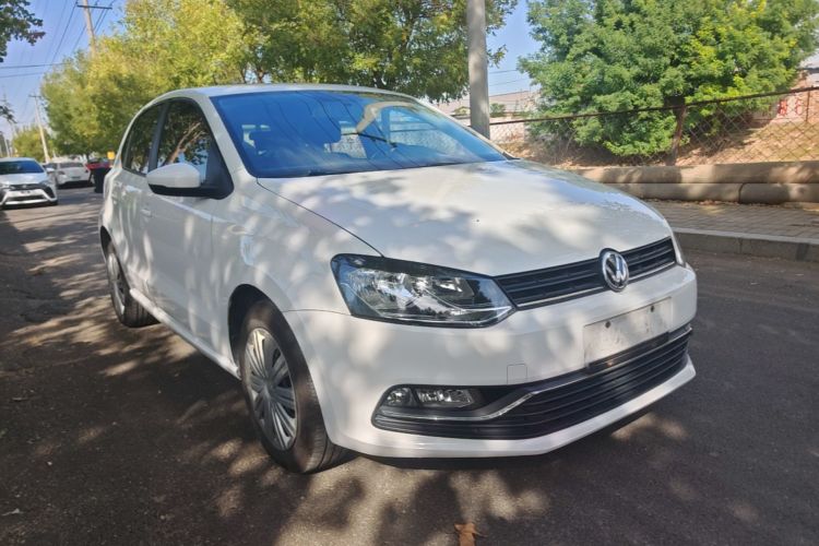 Volkswagen Polo 2016 car image #4