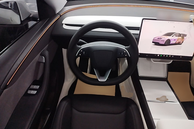 Tesla Model Y 2025 #11 Tesla Model Y 2025 car image #11