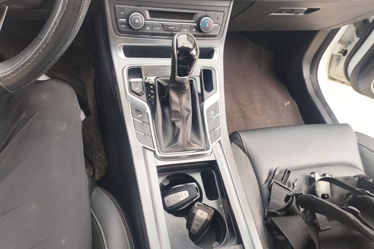 GEELY Emgrand 2020 car image #14
