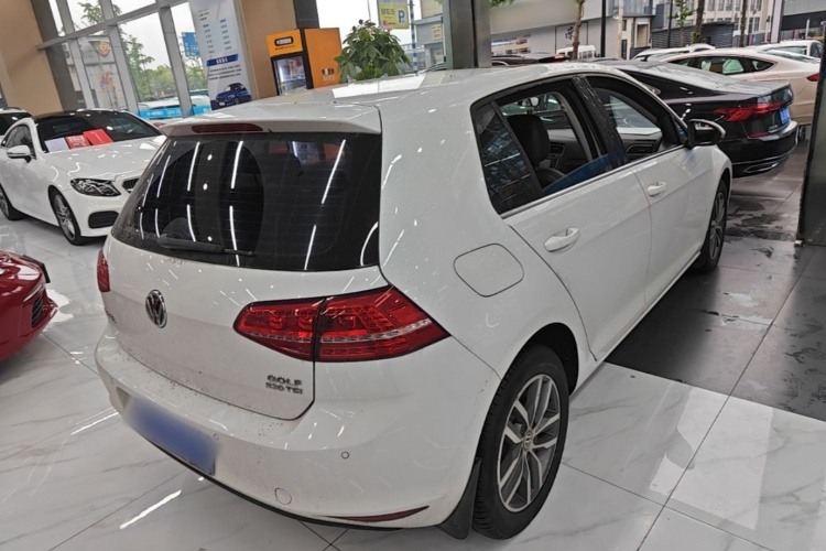 Volkswagen Golf 2016 car image #7