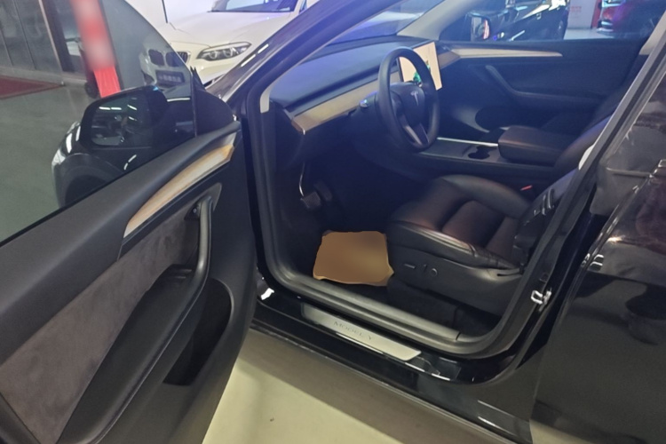 Tesla Model Y 2022 #16 Tesla Model Y 2022 car image #16
