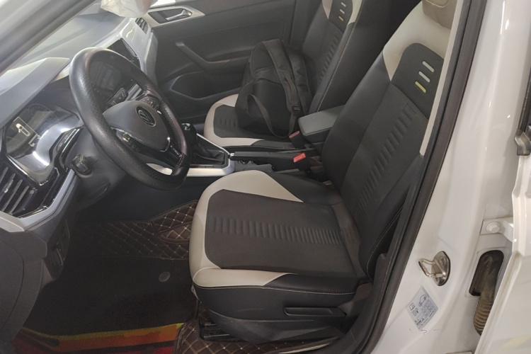 Volkswagen Polo 2022 car image #15