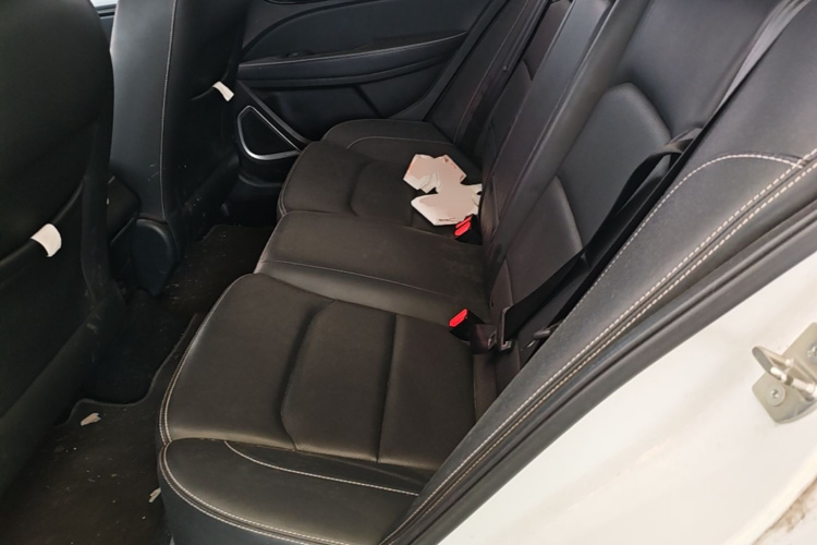GEELY Emgrand 2019 #17 GEELY Emgrand 2019 car image #17