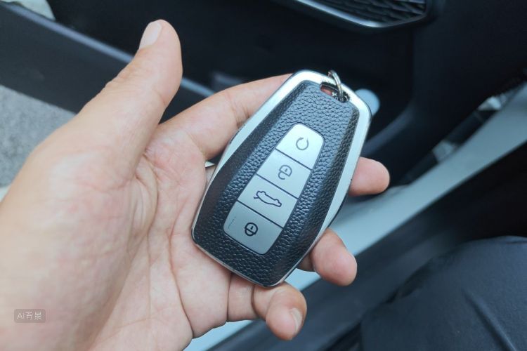 GEELY Emgrand 2021 car image #10