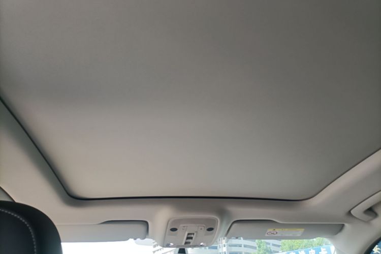 Audi Q3 2022 car image #18