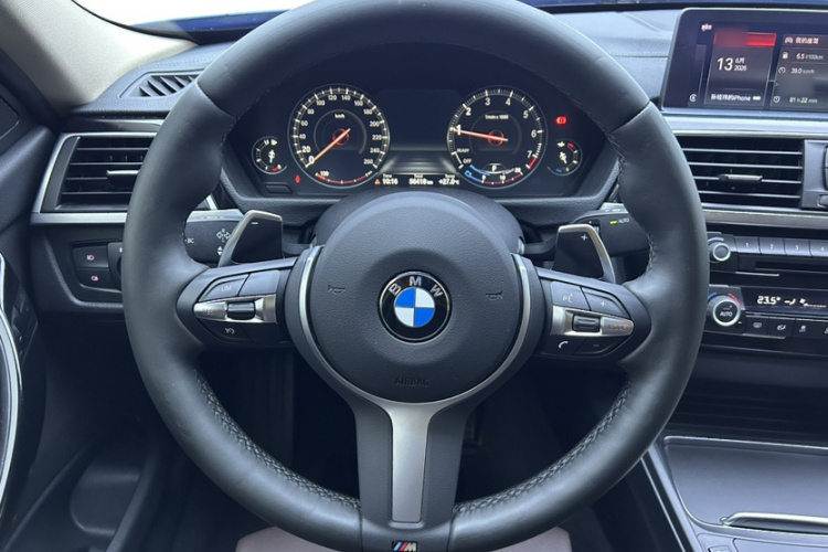 BMW 3 Series 2019 #10 BMW 3 Series 2019 car image #10