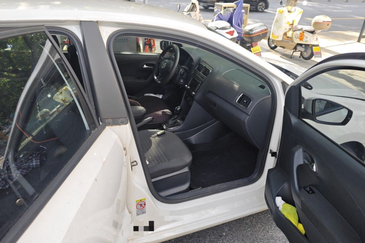 Volkswagen Polo 2016 #23 Volkswagen Polo 2016 car image #23