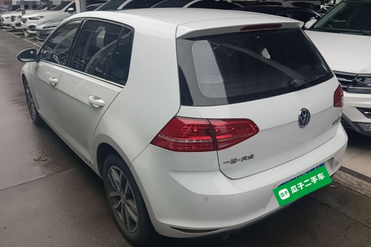 Volkswagen Golf 2015 car image #5