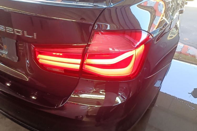 BMW 3 Series 2017 #8 BMW 3 Series 2017 car image #8