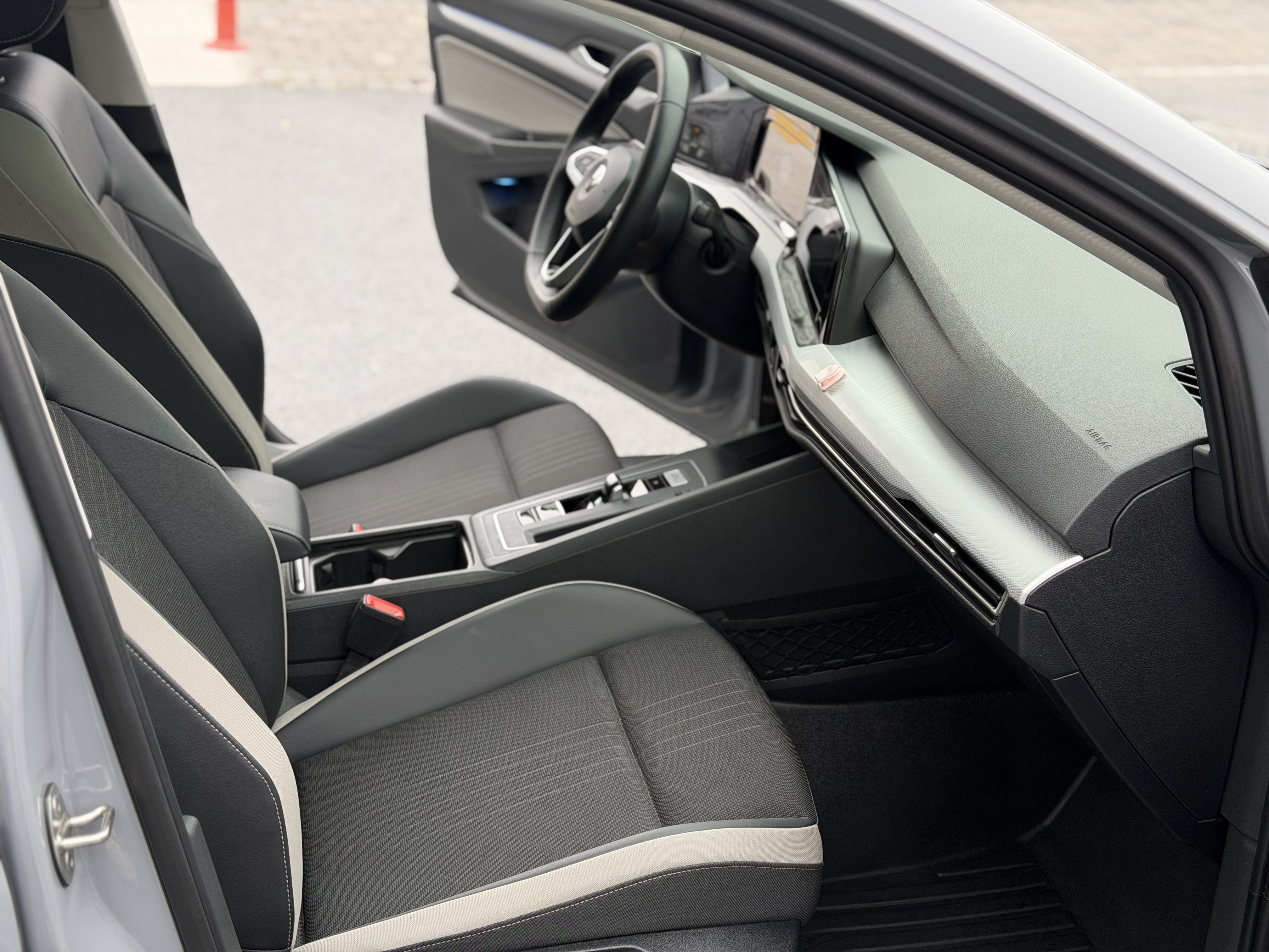 Volkswagen Golf 2021 car image #6