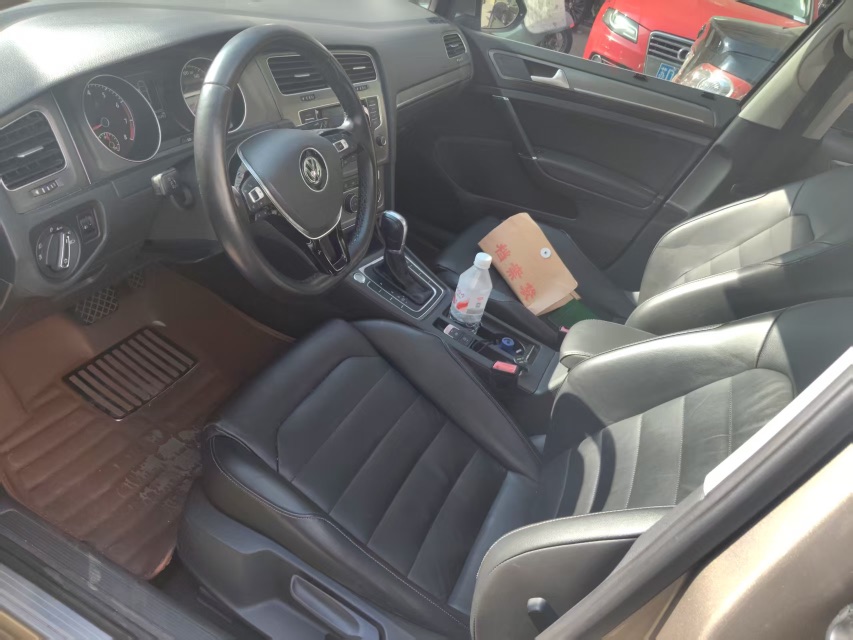 Volkswagen Golf 2014 car image #3