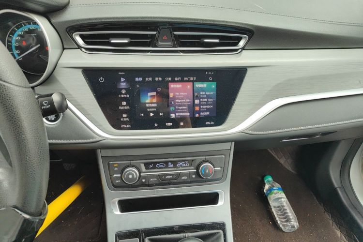 GEELY Emgrand 2021 immagine di auto #13