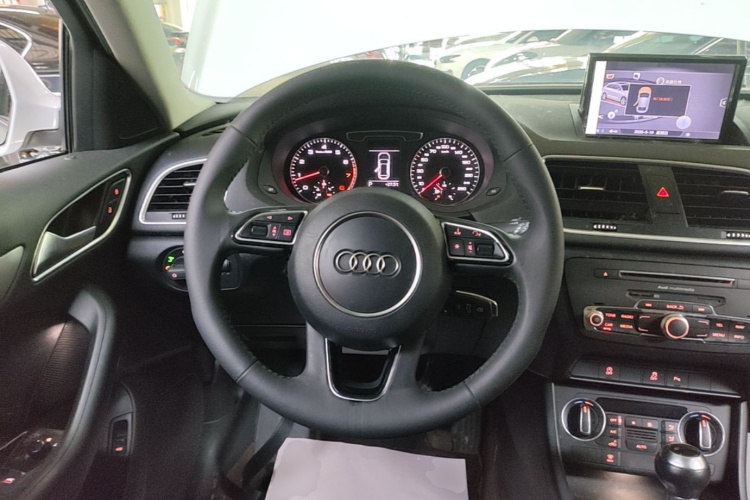 Audi Q3 2018 #11 Audi Q3 2018 car image #11