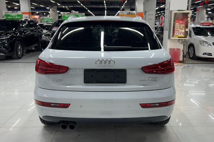 Audi Q3 2018 #6 Audi Q3 2018 изображение автомобиля #6