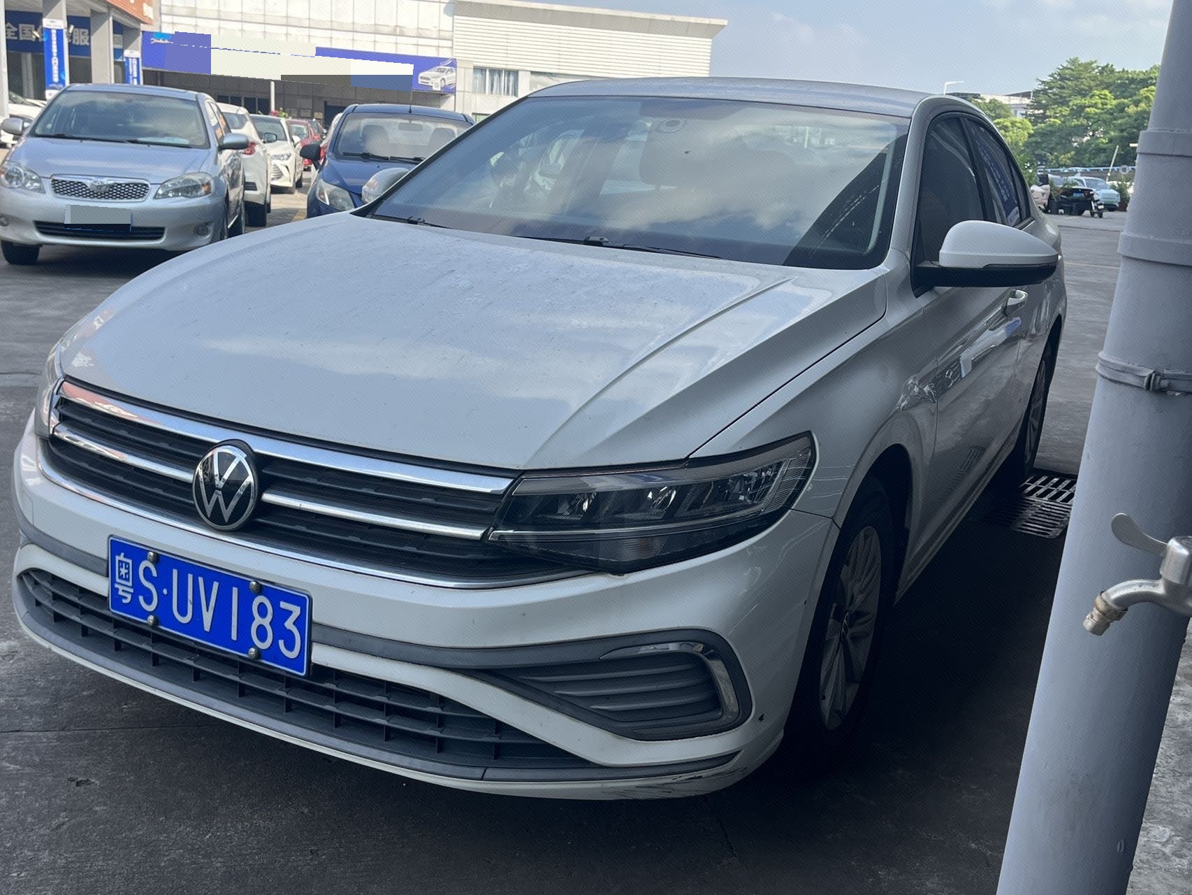 2022 2022 car image